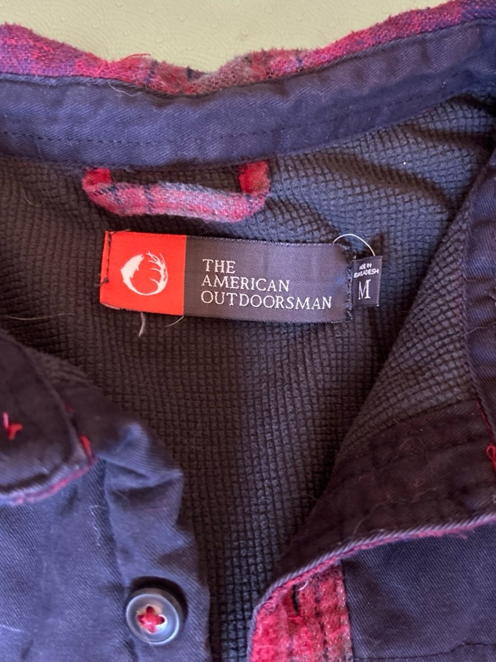 The American Outdoorsman Men's Lightweight Black & Pink Shirt Jacket